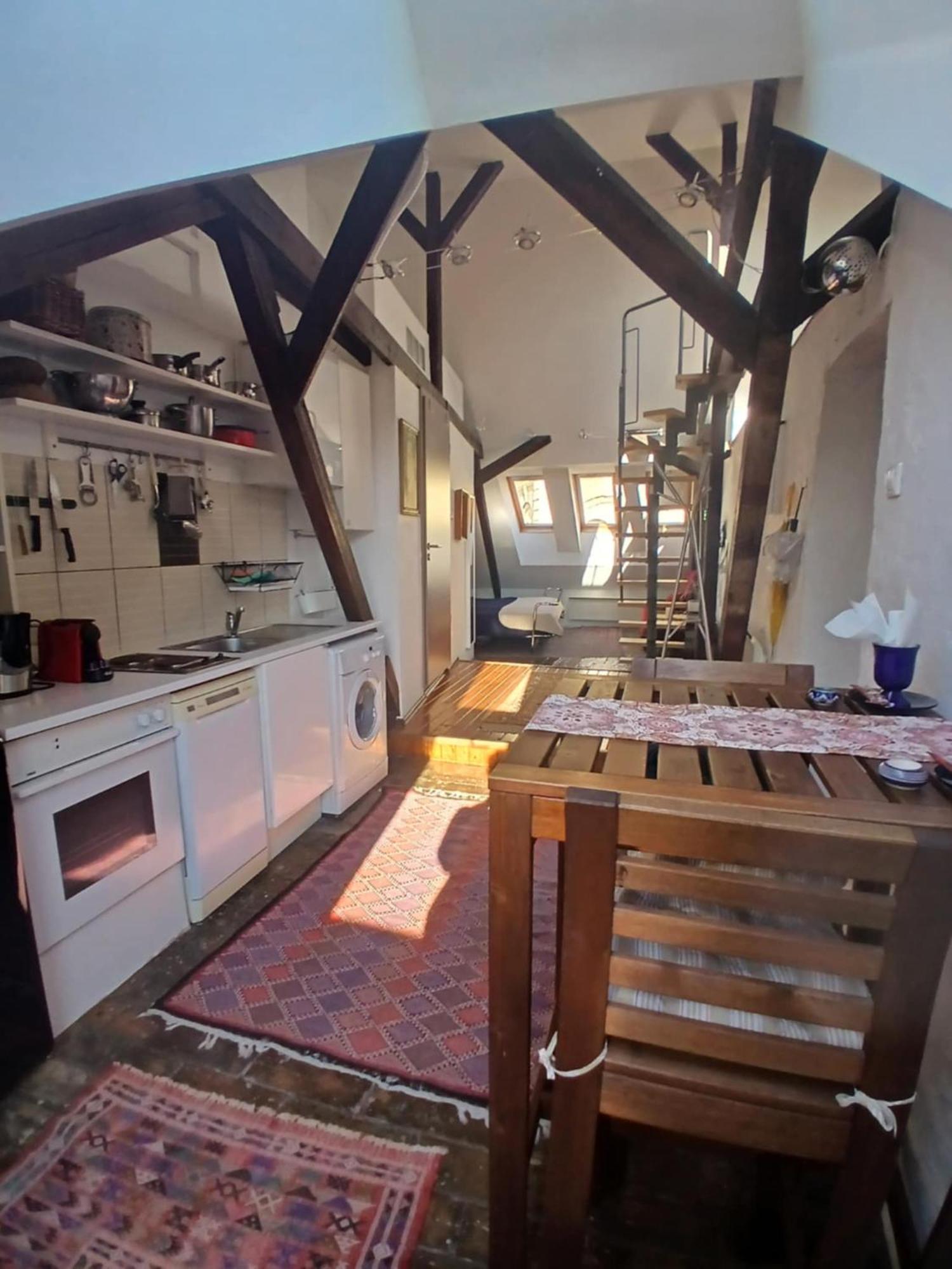 شقة Cozy Panorama At The Castle بودابست المظهر الخارجي الصورة